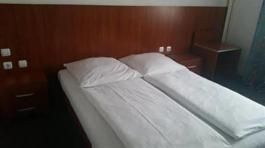 B&D Hotel Hanovre Extérieur photo